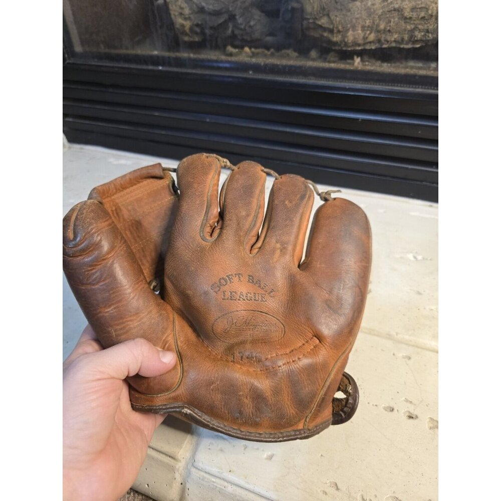 1950s Sears JC Higgins 150 Leather 4 finger Baseball Glove 1674 Walter Moryn
